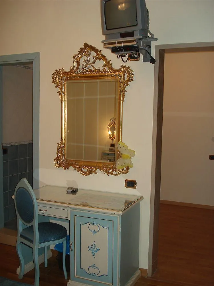 Hotel Vecellio Venice On The Lagoon 3*,