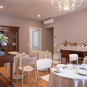 Alojamento de Acomodação e Pequeno-almoço In Lucus