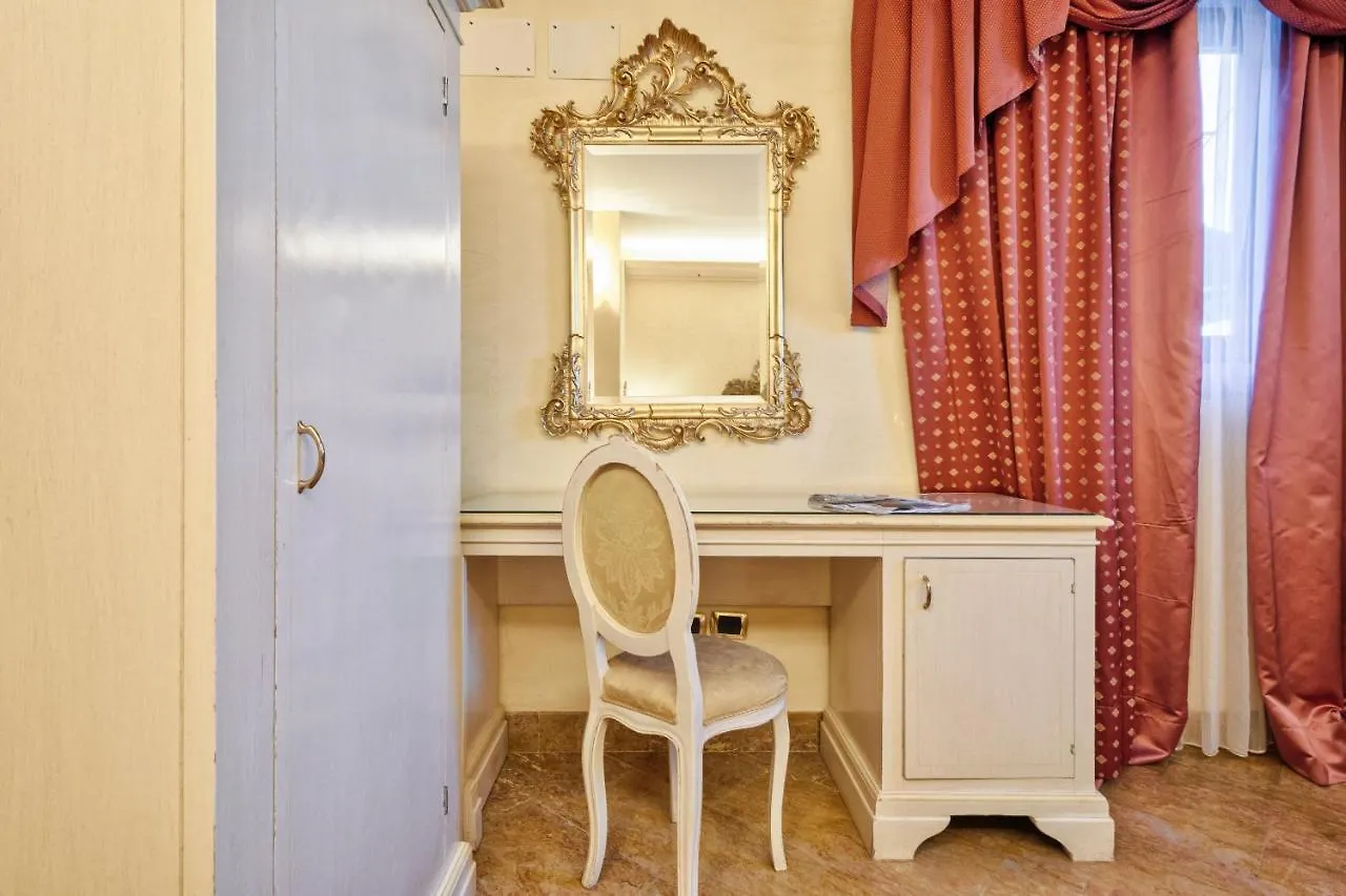 Hotel Vecellio Venice On The Lagoon 3*,  İtalya