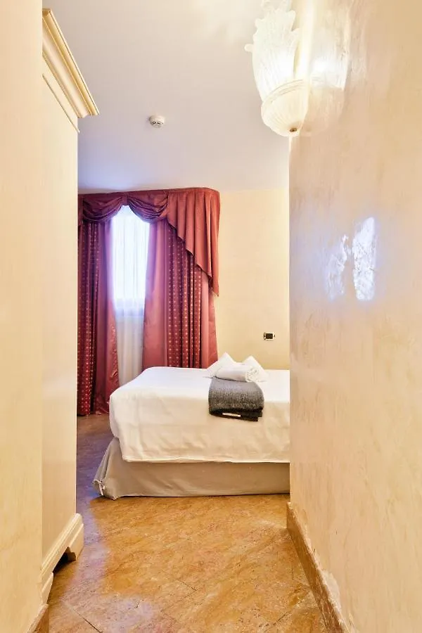 Hotel Vecellio Venice On The Lagoon 3*,  İtalya