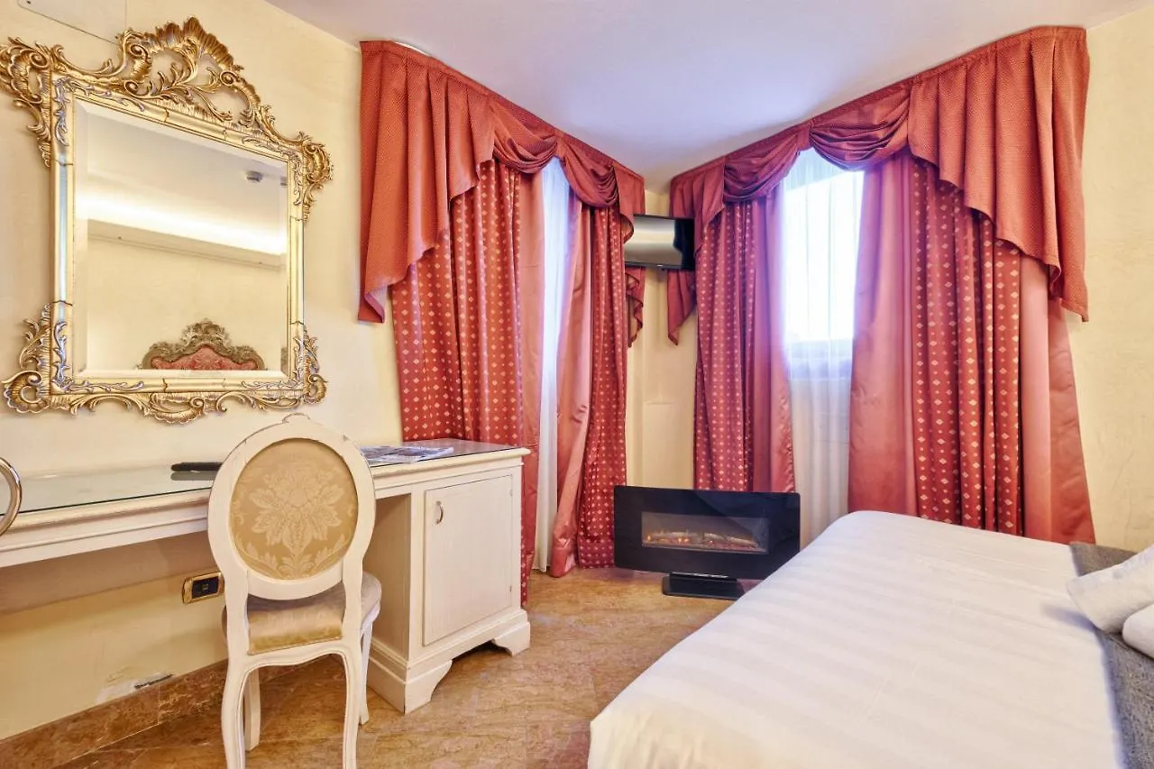Hotel Vecellio Venice On The Lagoon 3*,  İtalya